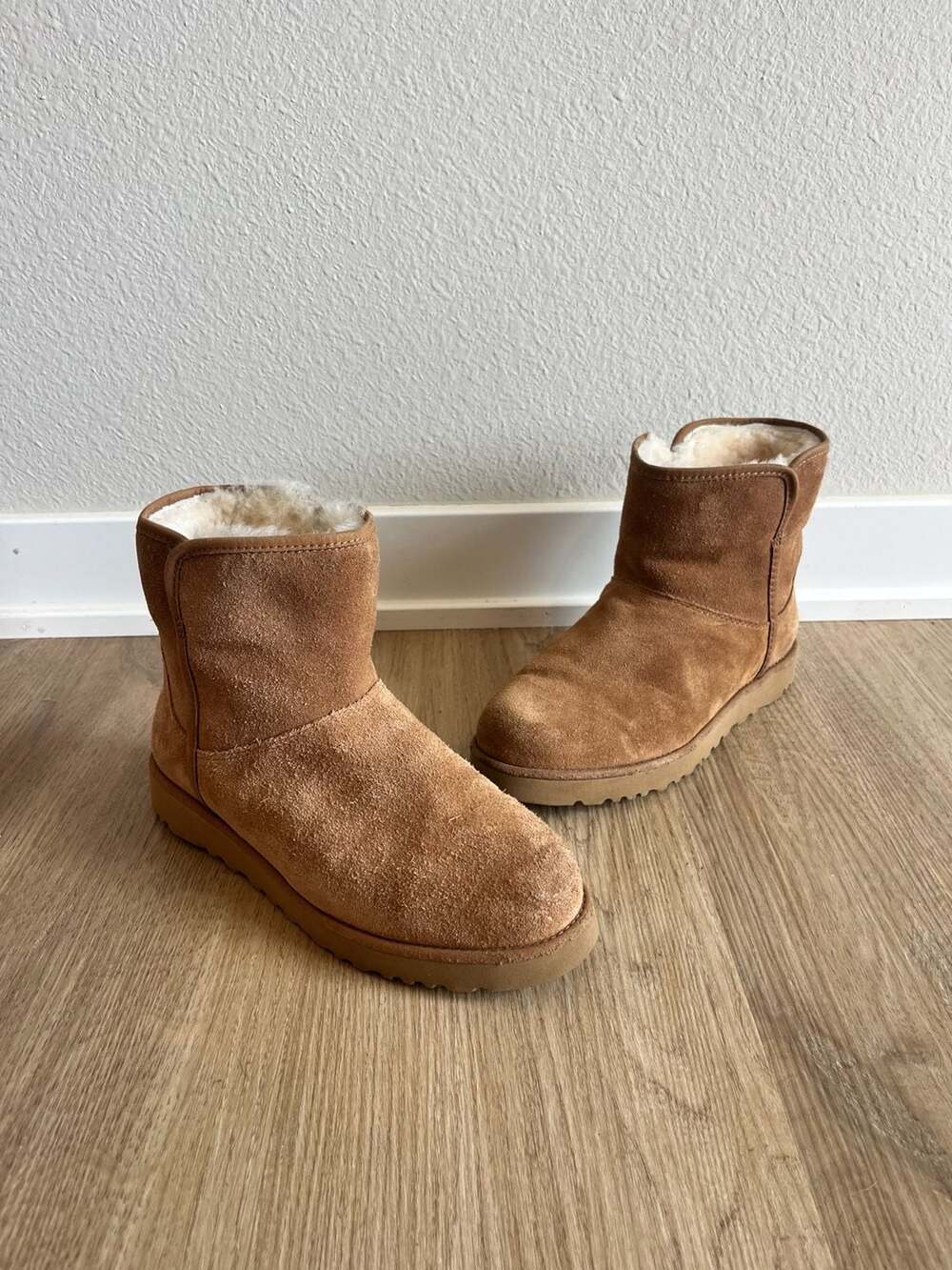 UGG, Cory II Chestnut Brown Suede Shearling Lined Ankle Boots, Short, 6